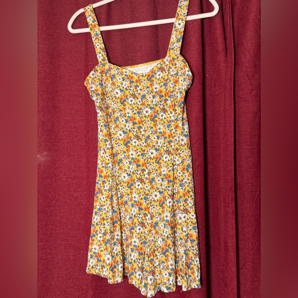 Sweet little floral romper ‧₊ ᵎᵎ 🍒 ⋅ ˚✮